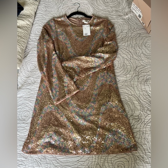 Gold dress - Picture 2 of 4